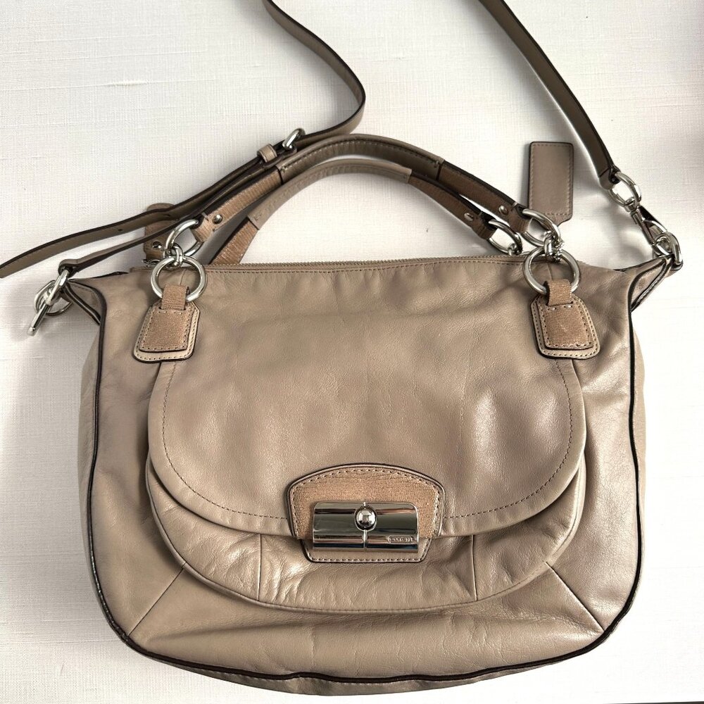 Coach Kristin Beige Leather Shoulder Bag - Picture 12 of 16